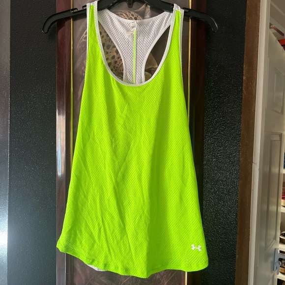 🔥3 for $25🔥 EUC NEON LIME GREEN UNDER ARMOUR ATHLETIC TANK TOP SZ M - Picture 2 of 4